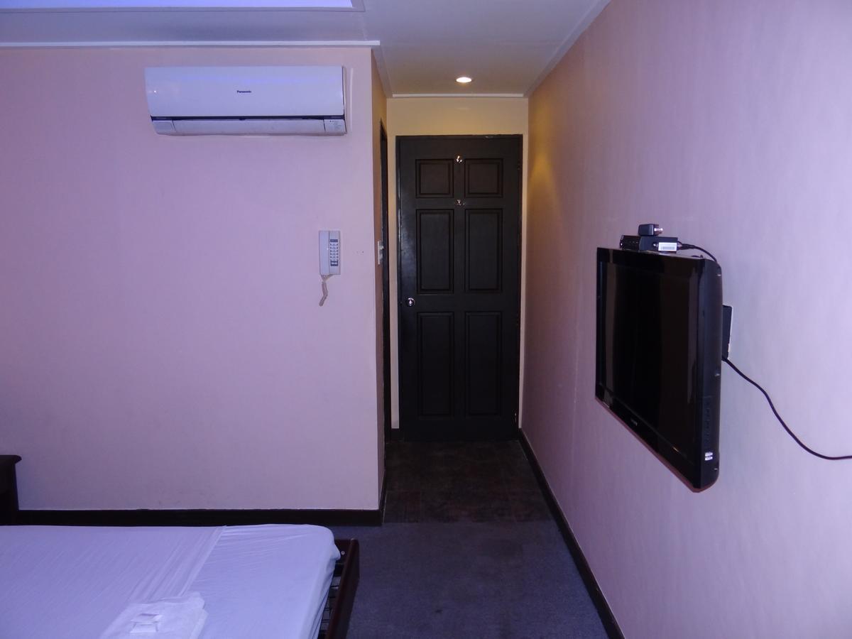 Elegance Guesthouse Pasay Exteriér fotografie